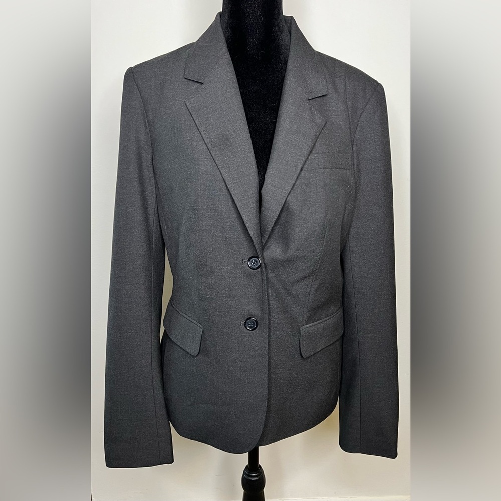 The limited Y2k dark Gray blazer lapel suit jacket shoulder pads pockets size 8
